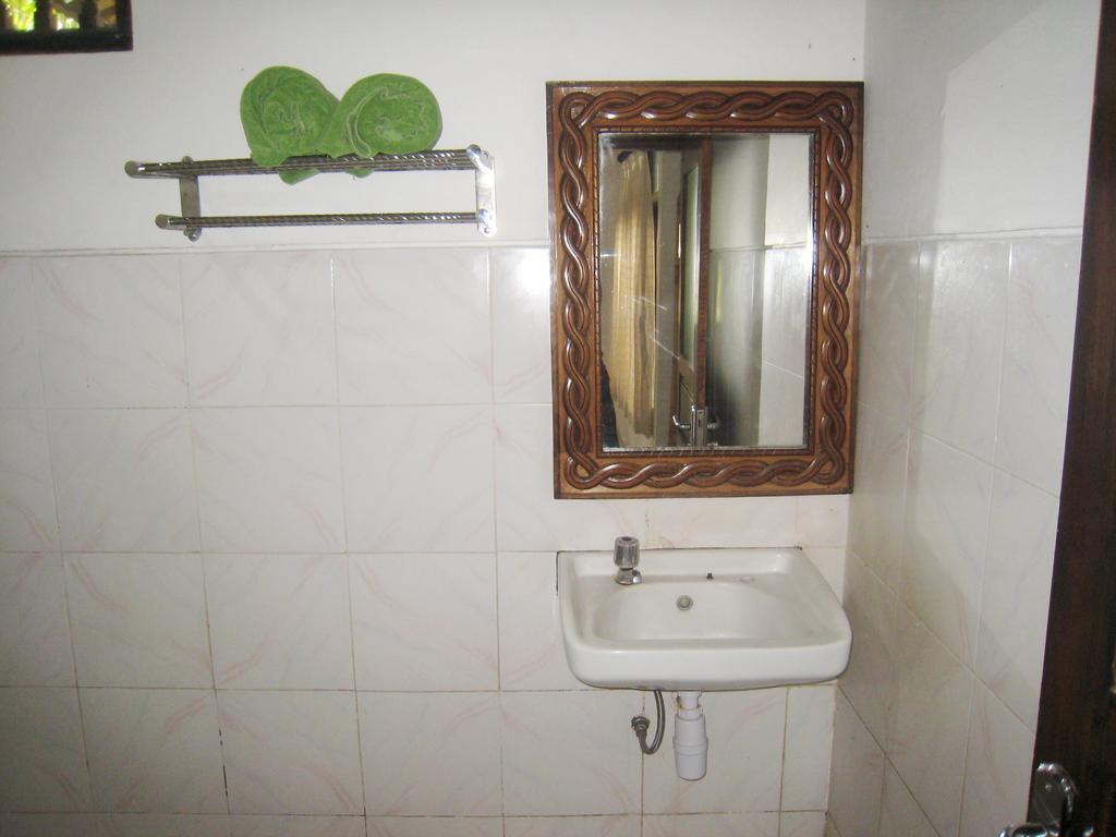 Galang Kangin Bungalows 2 Amed  Exterior photo