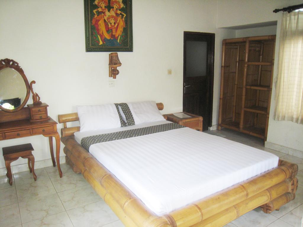 Galang Kangin Bungalows 2 Amed  Exterior photo