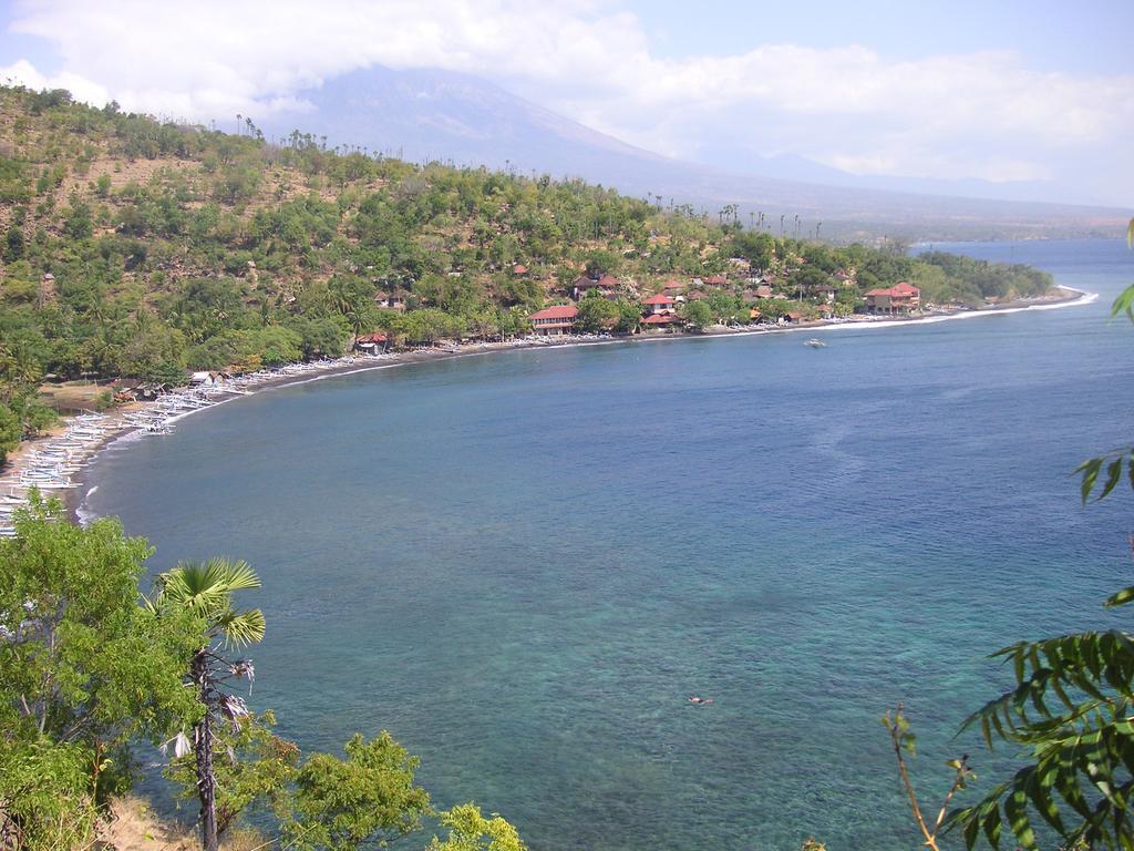 Galang Kangin Bungalows 2 Amed  Exterior photo